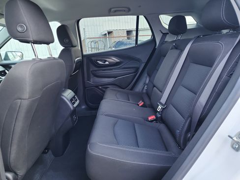 Used 2024 GMC Terrain SLE image 11