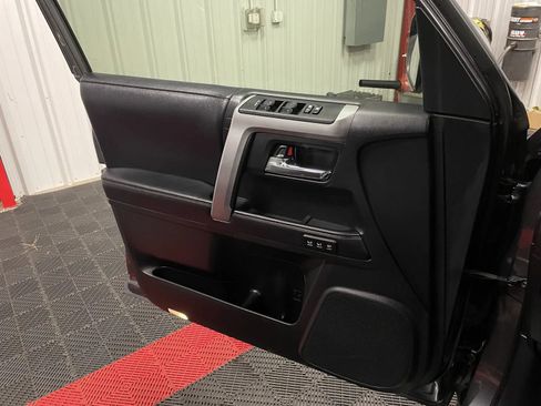 Used 2019 Toyota 4Runner Limited image 28