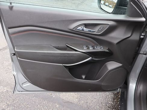 Used 2024 Chevrolet Trax RS FWD image 20