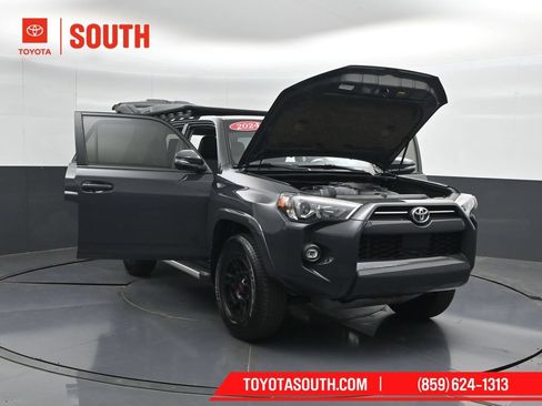 Used 2024 Toyota 4Runner SR5 Premium w/ Moonroof Package AWD/4WD image 59