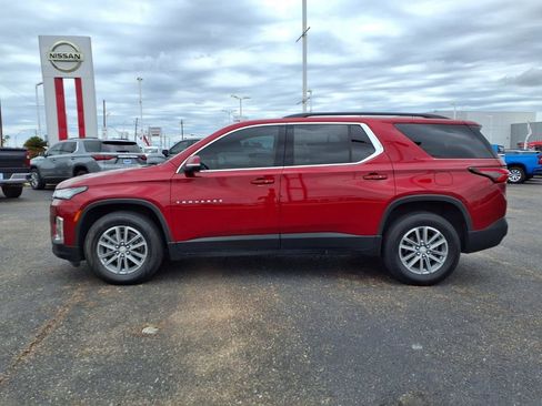 Used 2023 Chevrolet Traverse LT FWD image 3