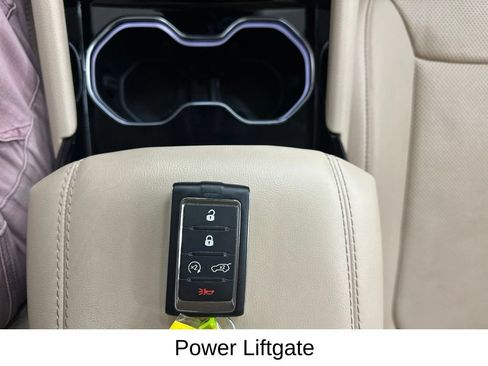 Used 2022 Jeep Grand Cherokee L Limited w/ Luxury Tech Group II AWD/4WD image 40
