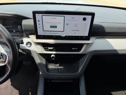 Certified 2025 Ford Explorer Active RWD image 20
