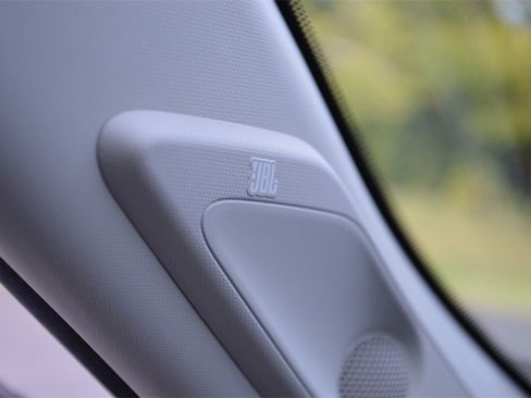 Used 2022 Toyota RAV4 XLE Premium image 40