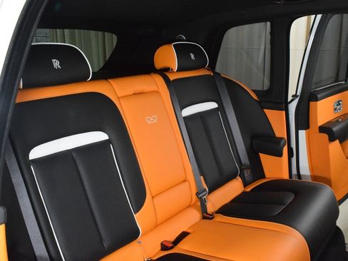 New 2026 Rolls-Royce Cullinan Black Badge image 19