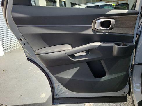 Certified 2023 Kia Sorento EX w/ Panoramic Sunroof Package FWD image 10