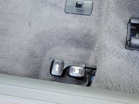 Certified 2025 Hyundai Elantra SEL image 18