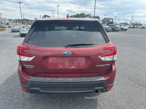 Certified 2022 Subaru Forester Premium image 6