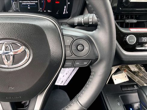 Used 2026 Toyota Corolla Cross LE w/ Moonroof Package image 25