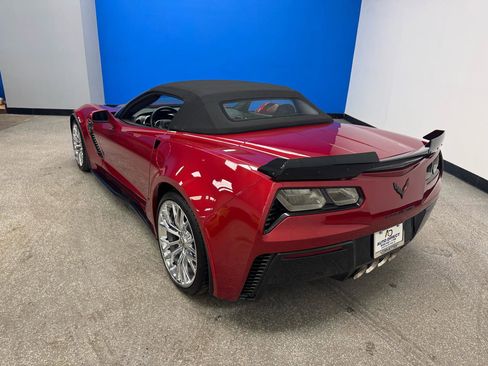 Used 2015 Chevrolet Corvette Z06 w/ 3LZ Preferred Equipment Group RWD image 37