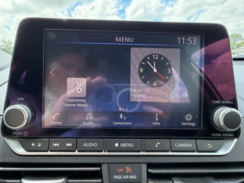 Used 2024 Nissan Altima 2.5 SV FWD image 43