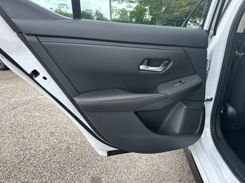 New 2025 Nissan Sentra SR w/ Midnight Edition image 21