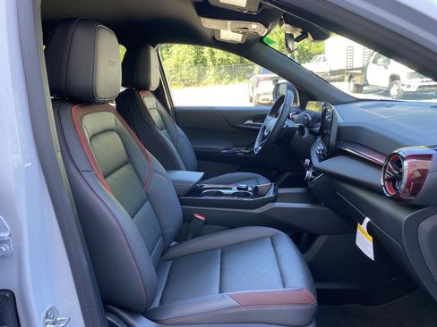 Used 2026 Chevrolet Equinox RS FWD image 34