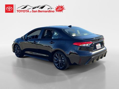 Certified 2026 Toyota Corolla SE w/ SE Package FWD image 3