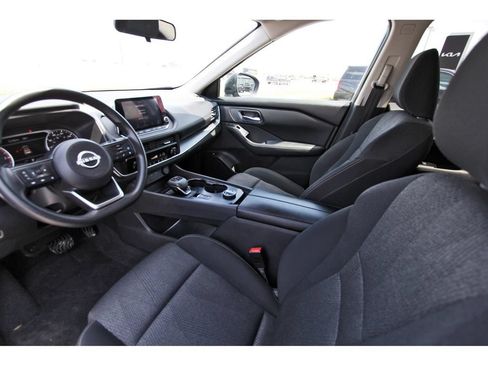 Used 2024 Nissan Rogue SV AWD/4WD image 32