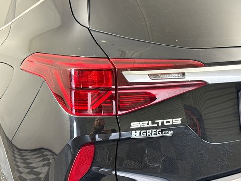 Used 2023 Kia Seltos S FWD image 36