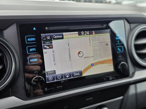 Used 2019 Toyota Tacoma TRD Sport image 28