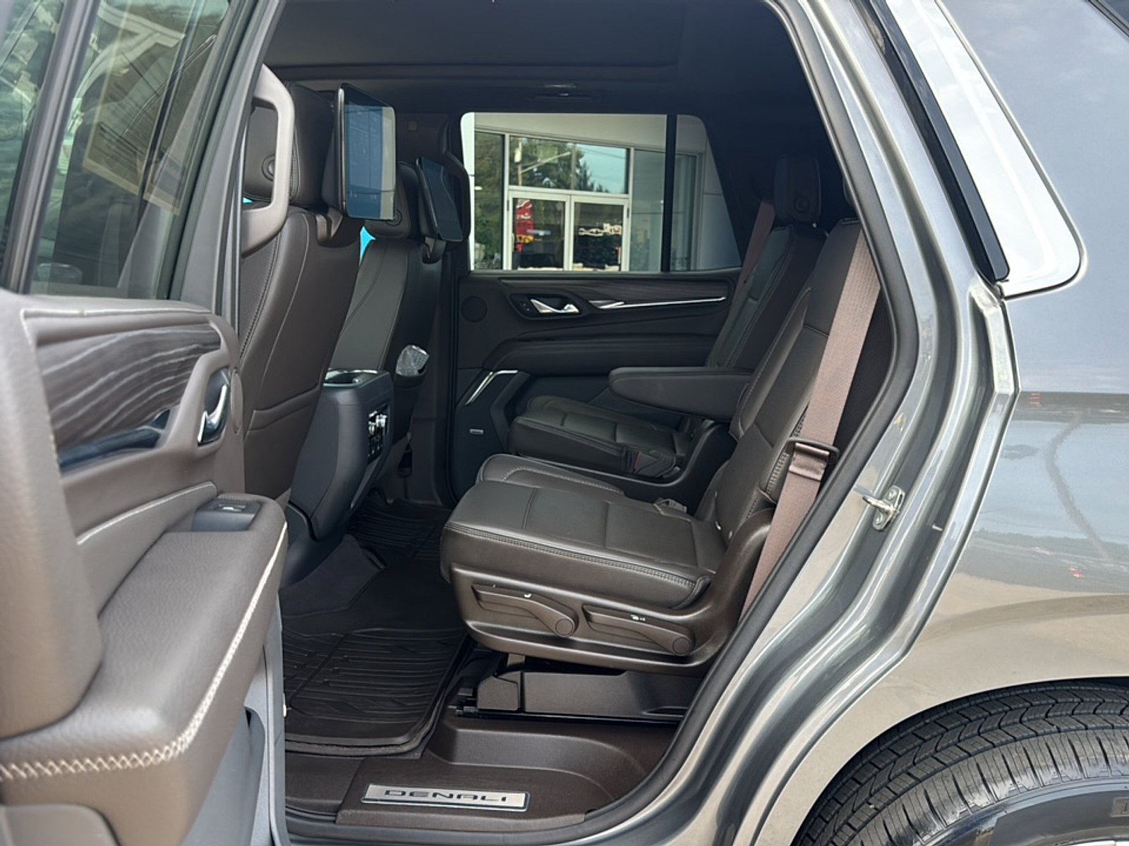 Used 2021 GMC Yukon Denali w/ Denali Ultimate Package AWD/4WD image 20