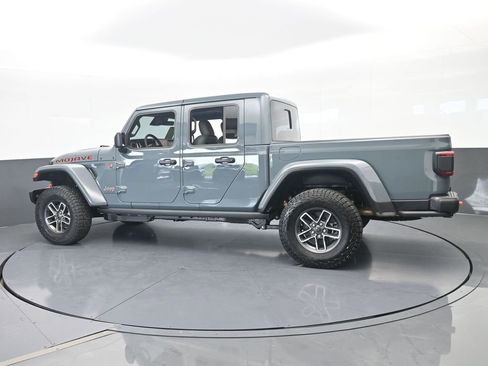 Used 2026 Jeep Gladiator Mojave AWD/4WD image 3
