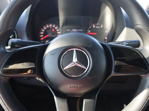 Used 2019 Mercedes-Benz Sprinter 2500 image 32