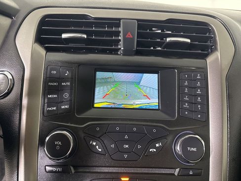 Used 2018 Ford Fusion S image 16