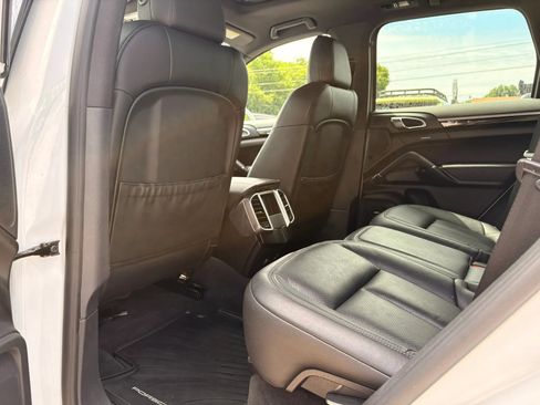 Used 2015 Porsche Cayenne S AWD/4WD image 15