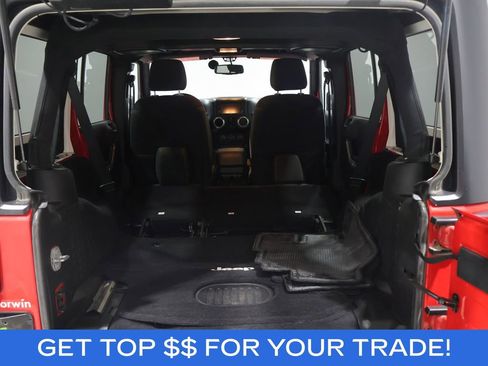 Used 2015 Jeep Wrangler Unlimited Sahara w/ Connectivity Group AWD/4WD image 4