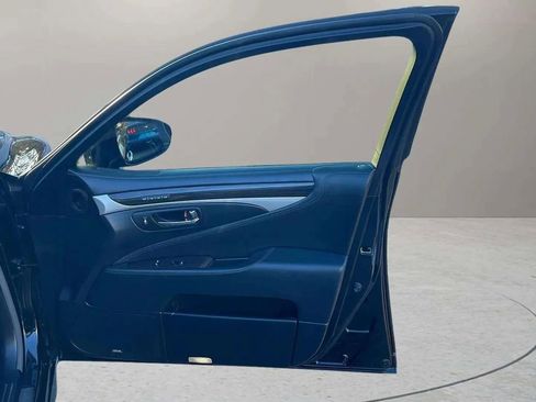 Used 2014 Lexus LS 460 AWD image 25