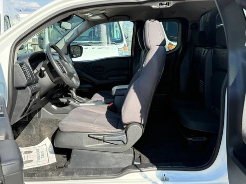 Used 2022 Nissan Frontier S RWD image 26