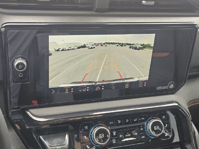 Used 2025 GMC Sierra 1500 AT4 w/ AT4 Premium Package AWD/4WD image 18