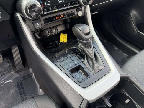 Used 2024 Toyota RAV4 XLE AWD/4WD image 23