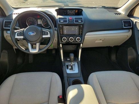 Used 2018 Subaru Forester 2.5i Premium w/ All-Weather Package image 11