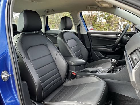 Used 2024 Volkswagen Jetta SE image 24