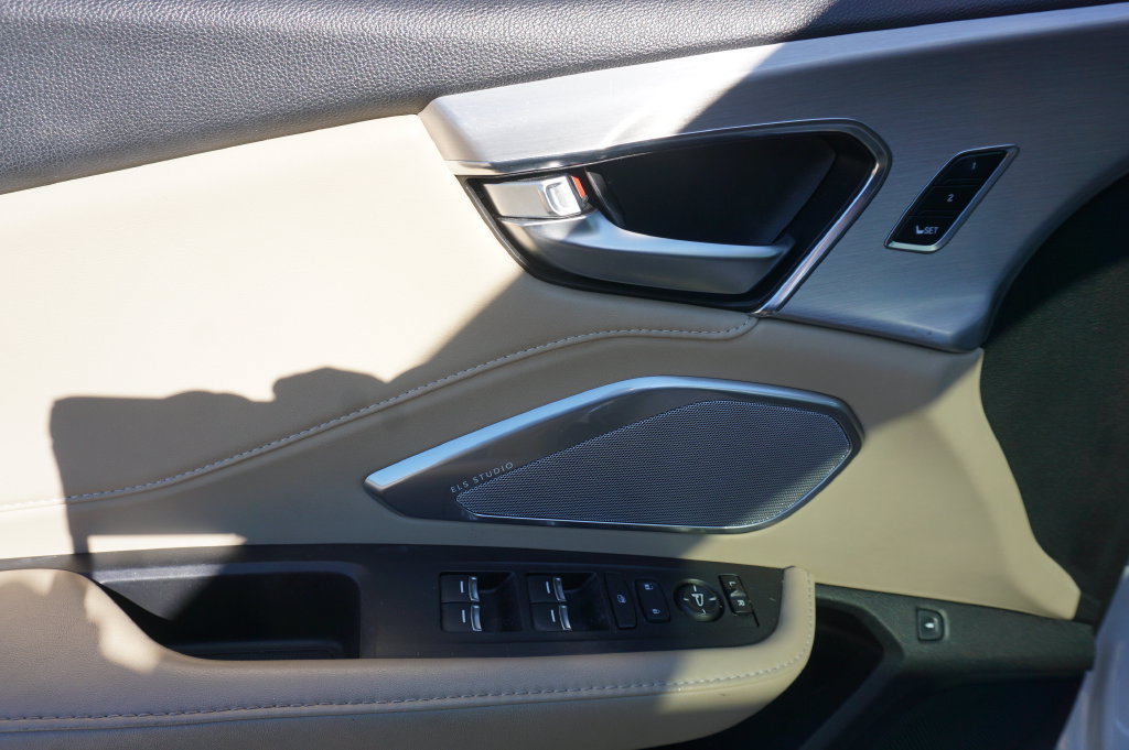 Used 2021 Acura RDX w/ Technology Package FWD image 3
