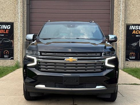Used 2023 Chevrolet Suburban Premier AWD/4WD image 2