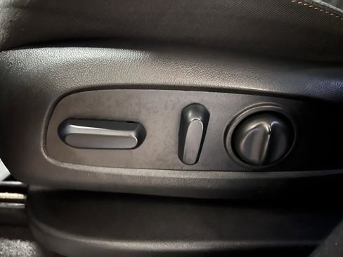 Used 2022 Chevrolet Equinox LT image 16