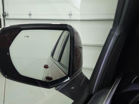 Used 2023 Cadillac Escalade V AWD/4WD image 17