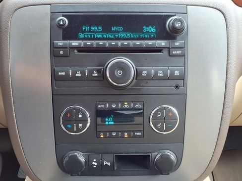 Used 2010 GMC Sierra 3500 SLT w/ SLT Convenience Package AWD/4WD image 16