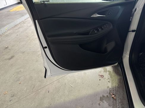 Used 2025 Buick Encore GX Preferred image 20