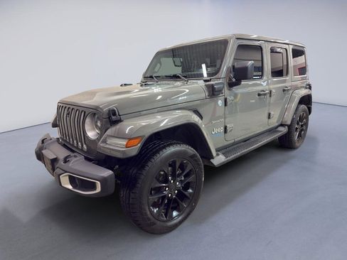 Used 2021 Jeep Wrangler Unlimited Sahara w/ Dual Top Group image 3