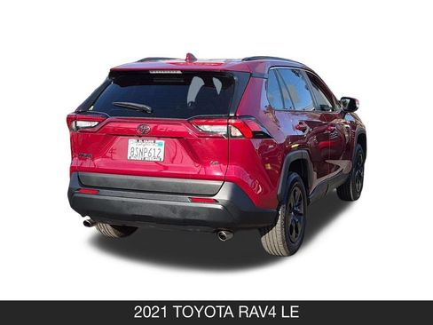 Used 2021 Toyota RAV4 LE FWD image 9