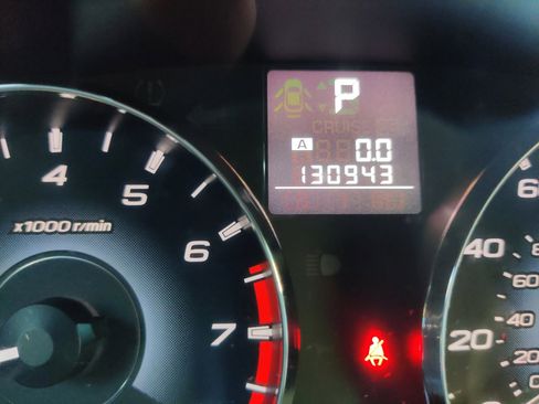 Used 2012 Subaru Outback 2.5i Limited image 9