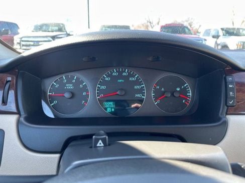 Used 2011 Chevrolet Impala LT w/ Luxury Edition Package image 17