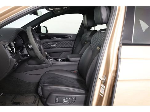 Certified 2023 Bentley Bentayga AWD/4WD image 2