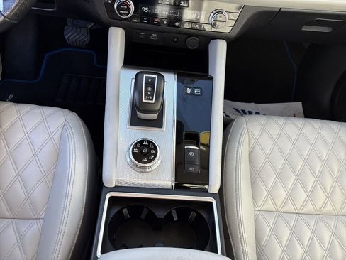 Used 2023 Mitsubishi Outlander SEL 40th Anniversary image 24