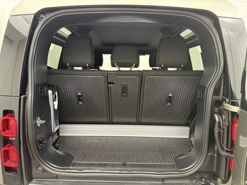 Used 2022 Land Rover Defender 90 AWD/4WD image 46