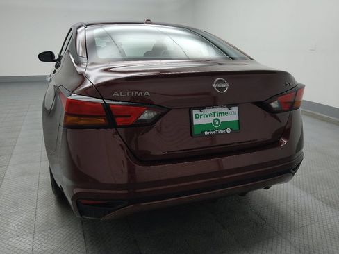 Used 2024 Nissan Altima 2.5 SV image 6