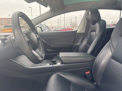 Used 2019 Tesla Model 3 Standard Range Plus image 22