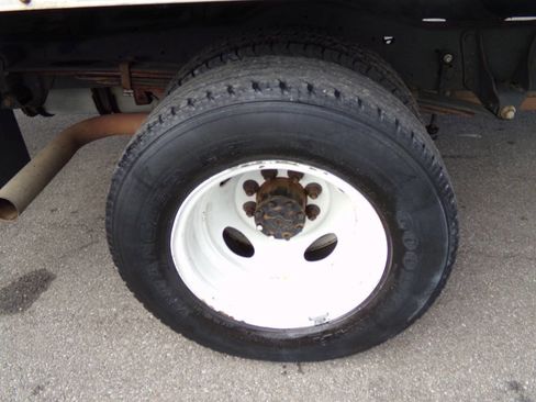 Used 2017 Ford E-450 and Econoline 450 Super Duty w/ Power Windows & Locks Group image 32