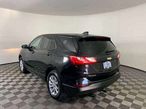 Used 2020 Chevrolet Equinox LS w/ LS Convenience Package image 7